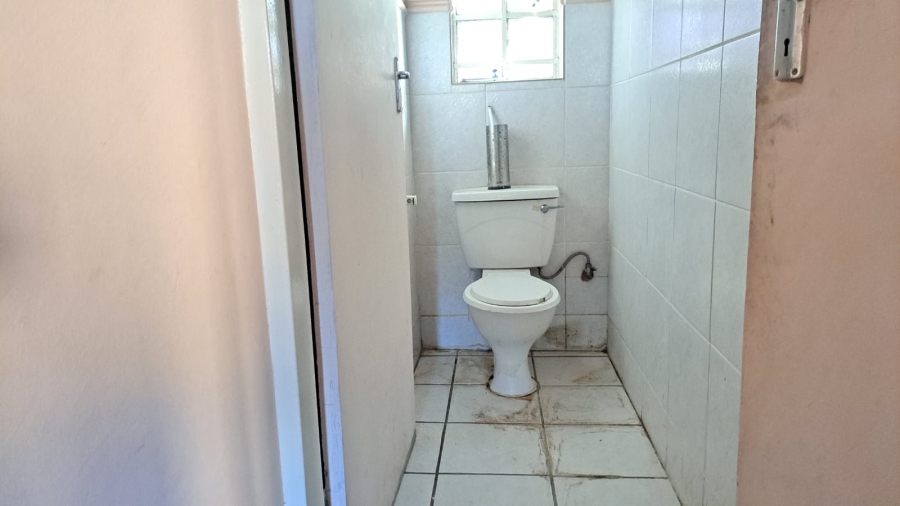 5 Bedroom Property for Sale in Ninapark Gauteng