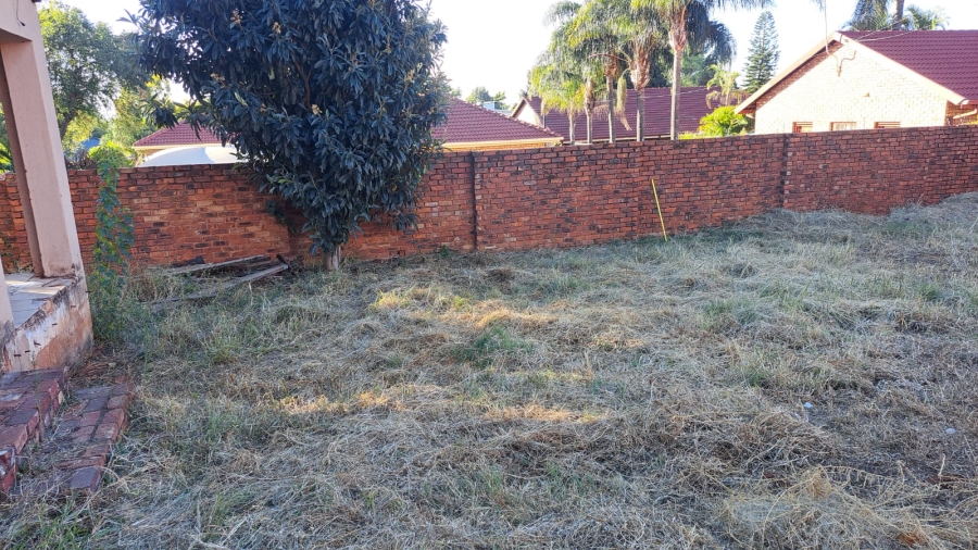 5 Bedroom Property for Sale in Ninapark Gauteng