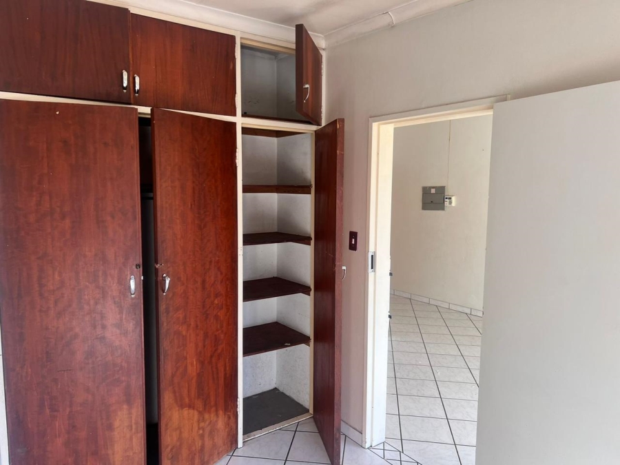 1 Bedroom Property for Sale in Pretoria North Gauteng