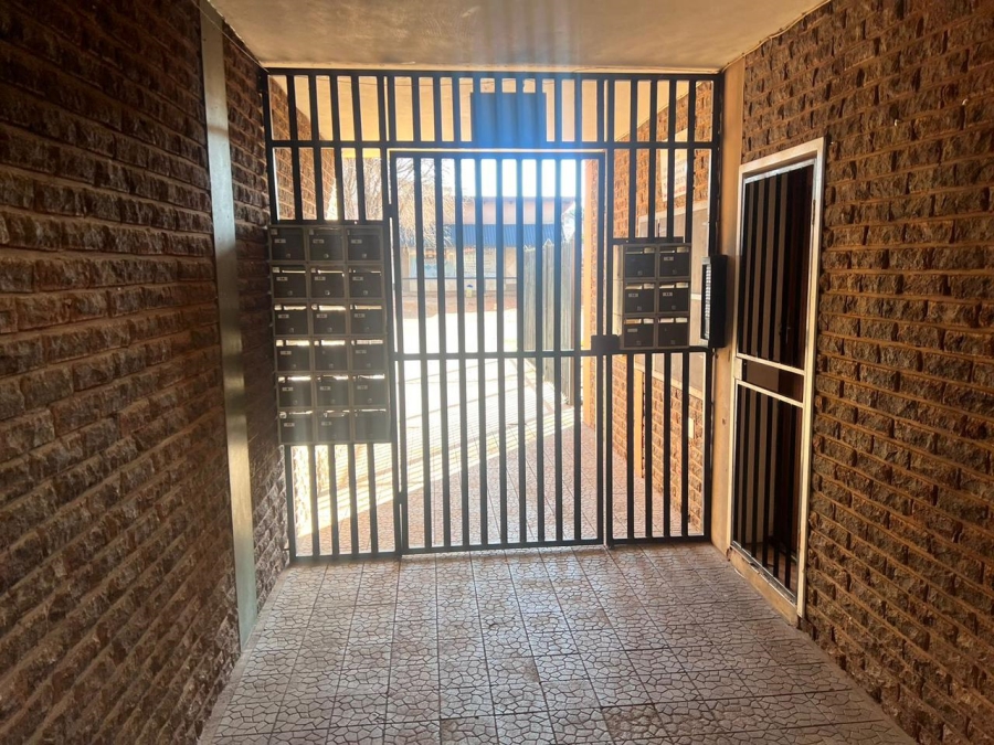 1 Bedroom Property for Sale in Pretoria North Gauteng