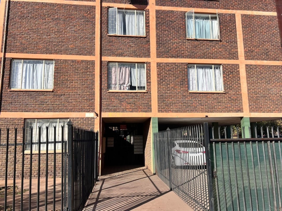 1 Bedroom Property for Sale in Pretoria North Gauteng