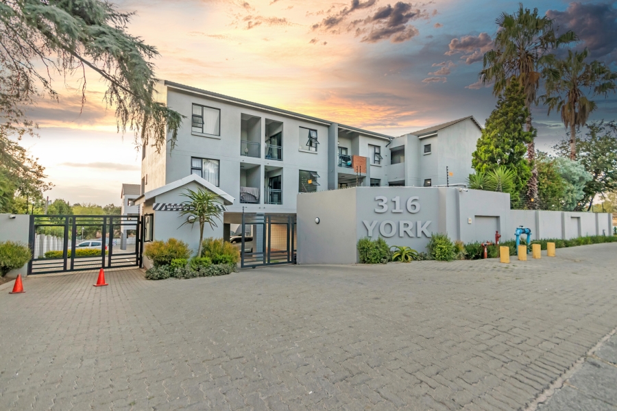 2 Bedroom Property for Sale in Ferndale Gauteng