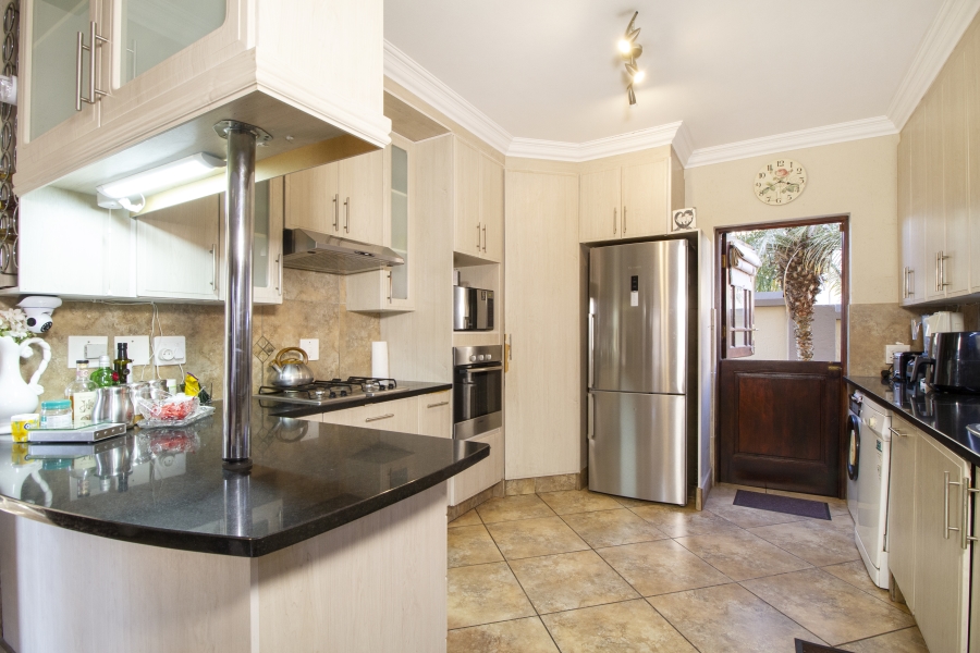3 Bedroom Property for Sale in Olympus AH Gauteng
