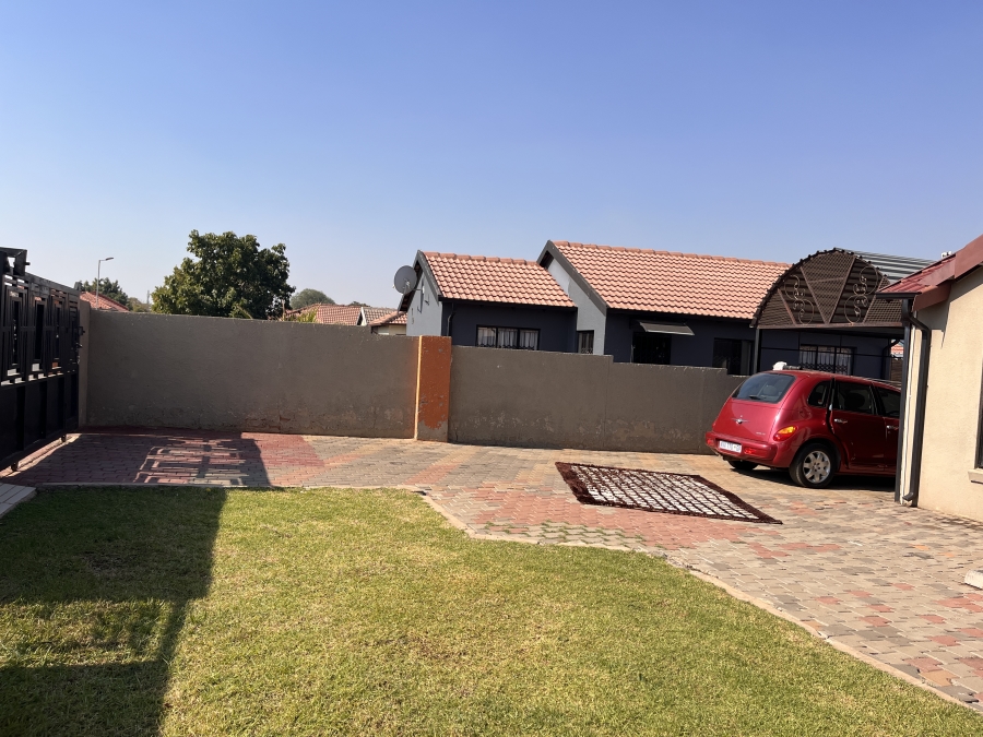 3 Bedroom Property for Sale in Elandspoort Gauteng