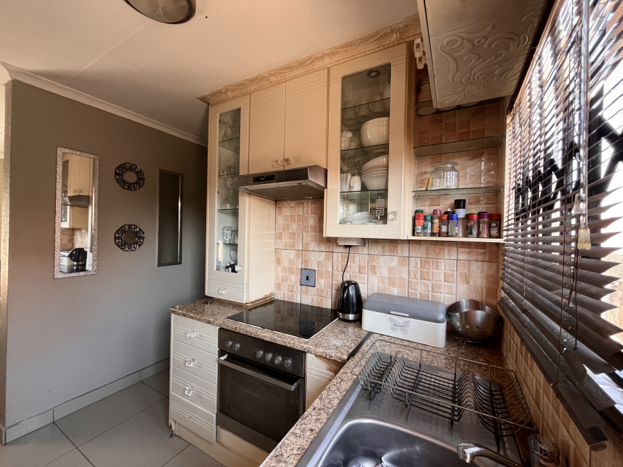 3 Bedroom Property for Sale in Elandspoort Gauteng