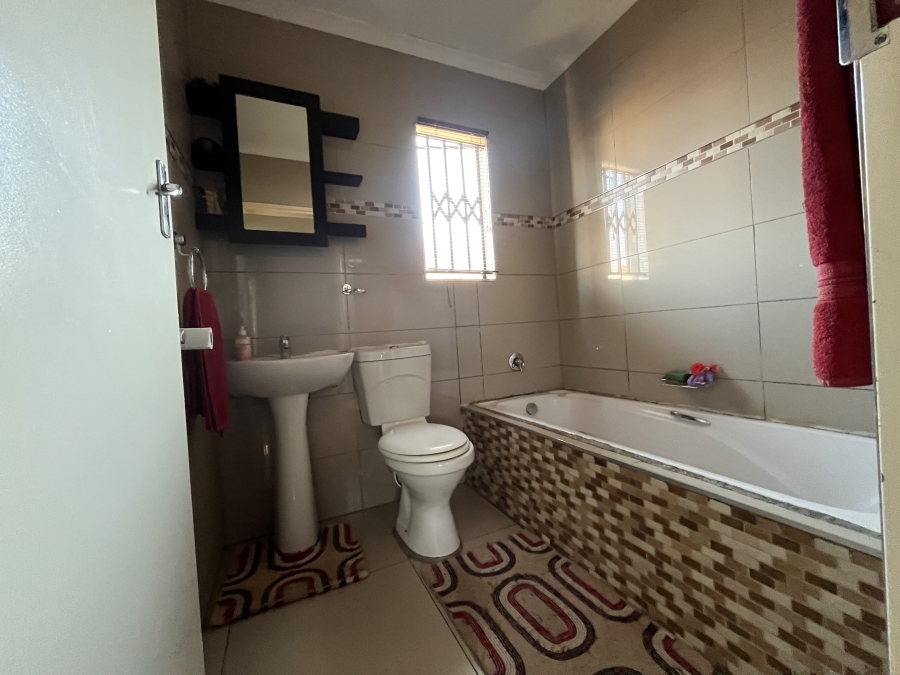 3 Bedroom Property for Sale in Elandspoort Gauteng