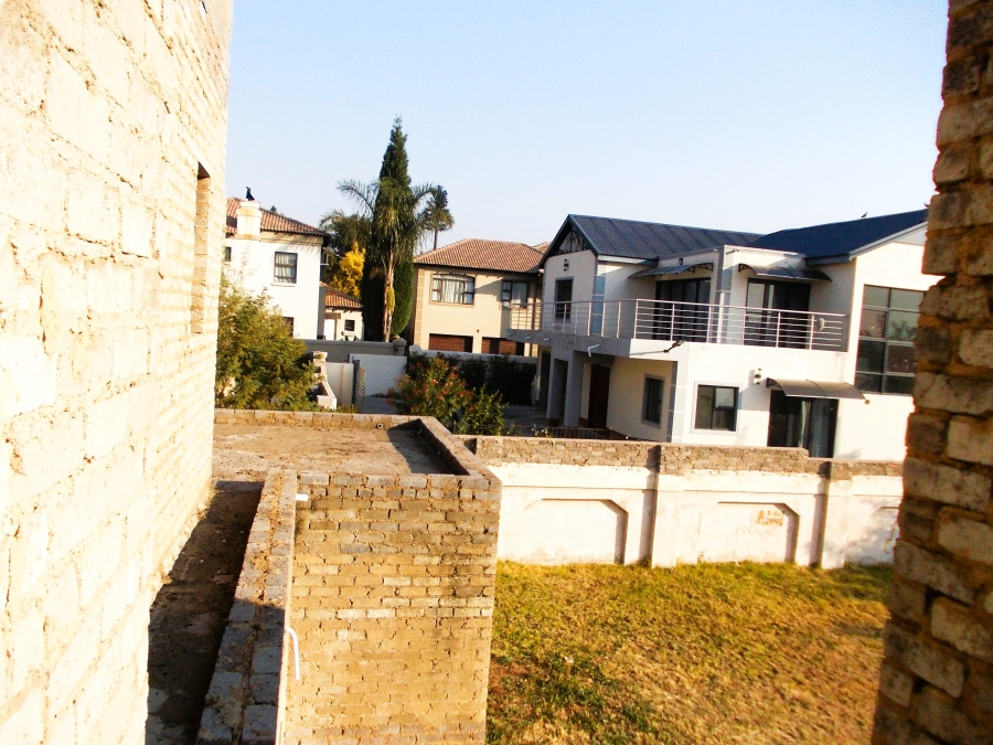 4 Bedroom Property for Sale in Crescent Wood Country Estate Gauteng