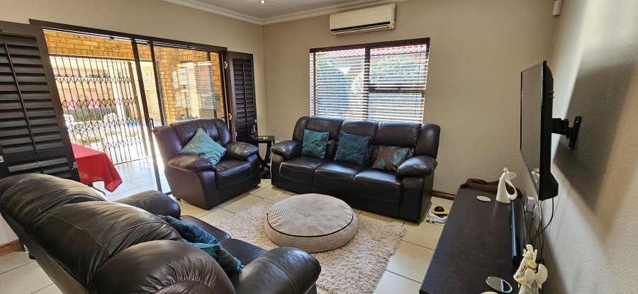 3 Bedroom Property for Sale in New Redruth Gauteng