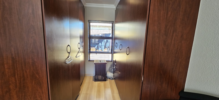 3 Bedroom Property for Sale in New Redruth Gauteng