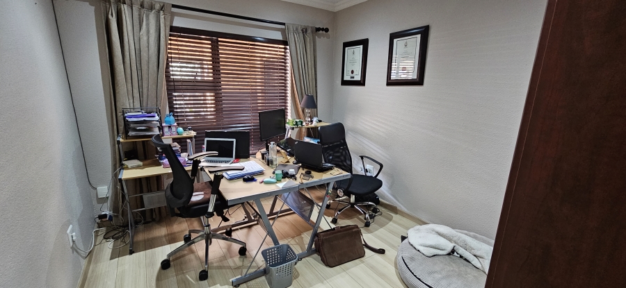 3 Bedroom Property for Sale in New Redruth Gauteng