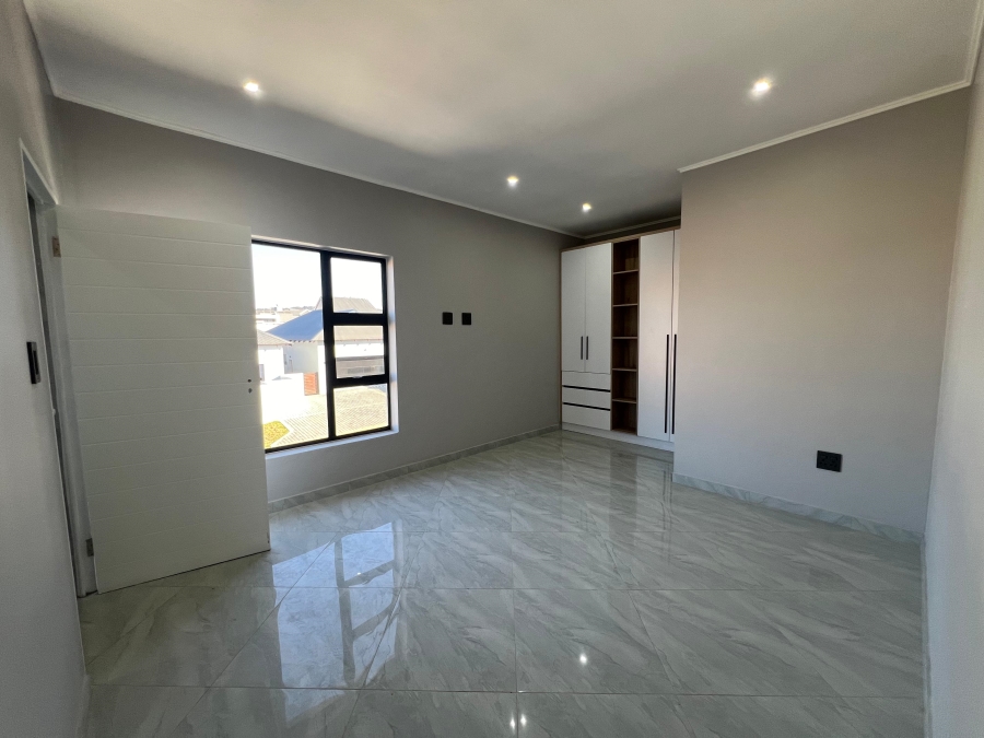 4 Bedroom Property for Sale in Six Fountains Residential Estate Gauteng