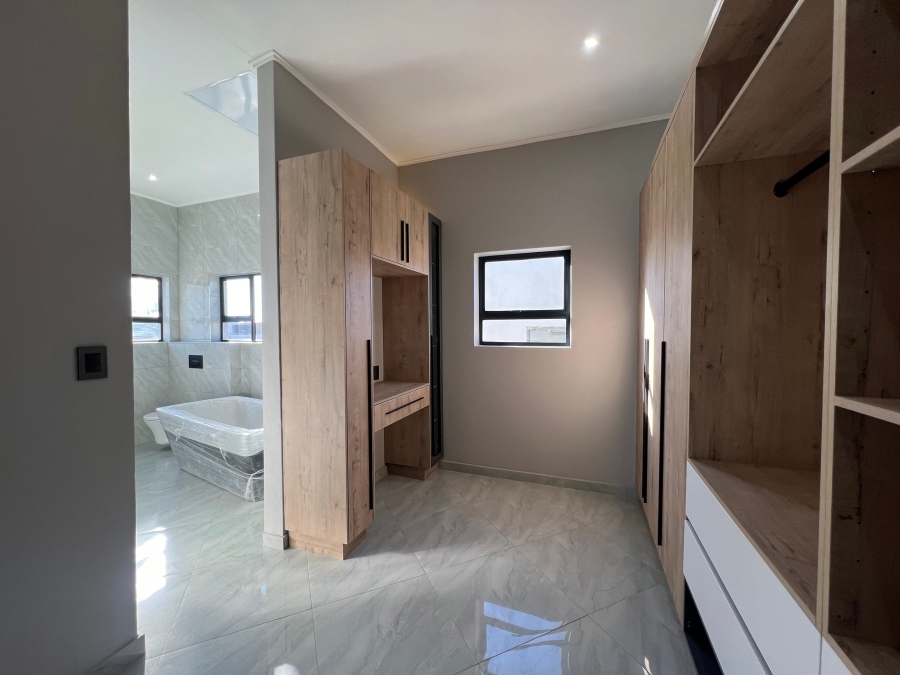 4 Bedroom Property for Sale in Six Fountains Residential Estate Gauteng