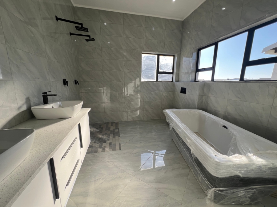 4 Bedroom Property for Sale in Six Fountains Residential Estate Gauteng