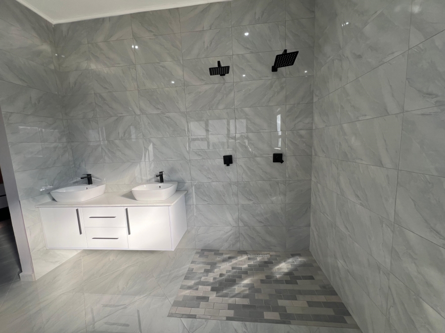 4 Bedroom Property for Sale in Six Fountains Residential Estate Gauteng