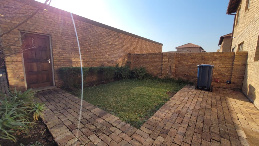 3 Bedroom Property for Sale in Annlin Gauteng