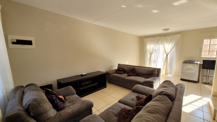 3 Bedroom Property for Sale in Annlin Gauteng