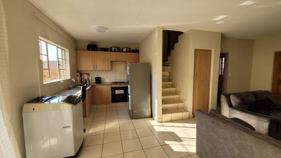 3 Bedroom Property for Sale in Annlin Gauteng
