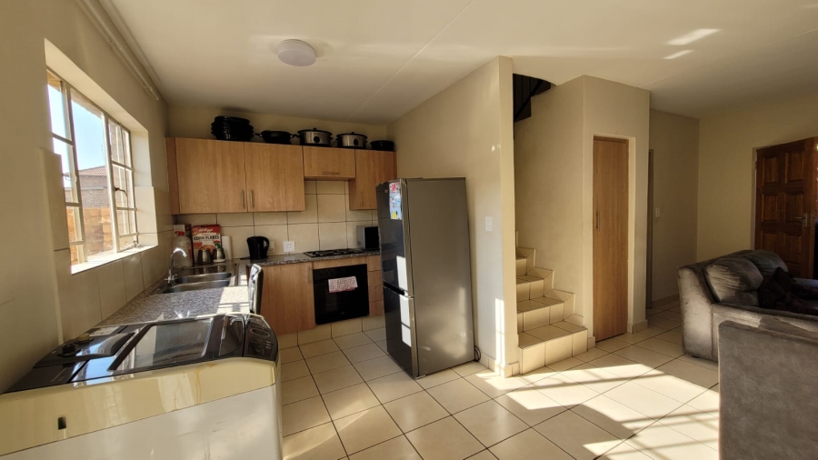 3 Bedroom Property for Sale in Annlin Gauteng