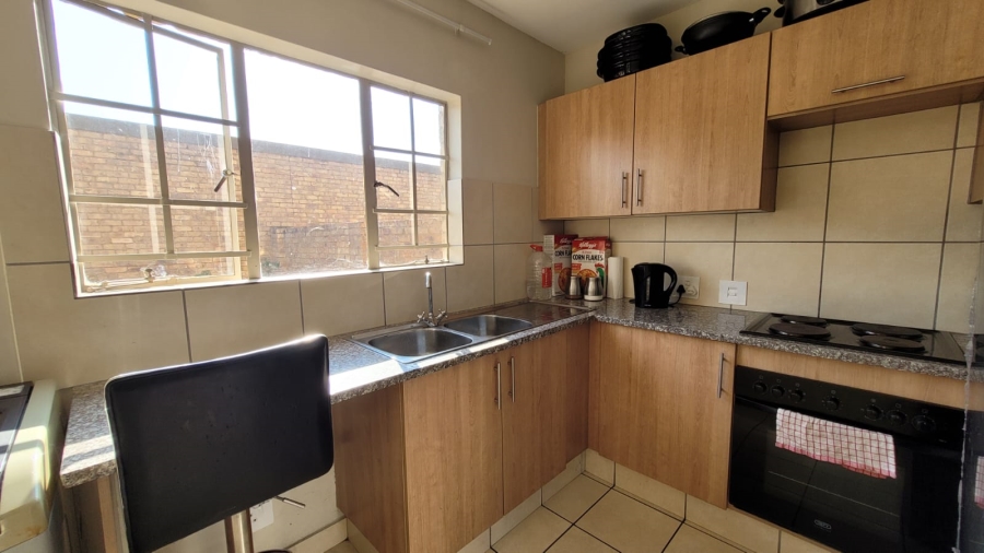 3 Bedroom Property for Sale in Annlin Gauteng