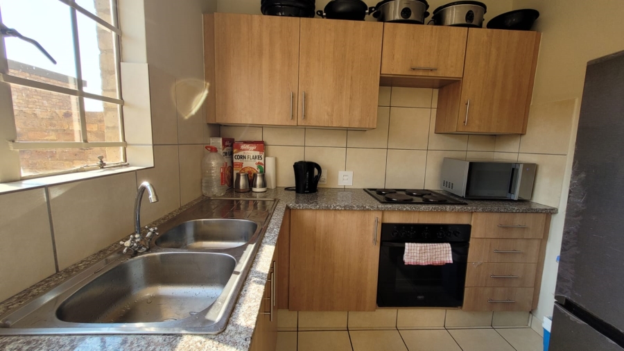 3 Bedroom Property for Sale in Annlin Gauteng