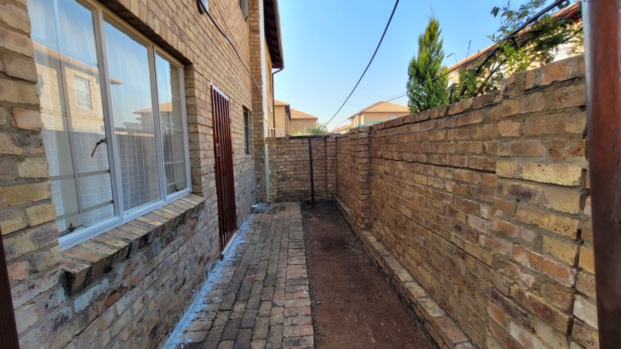 3 Bedroom Property for Sale in Annlin Gauteng