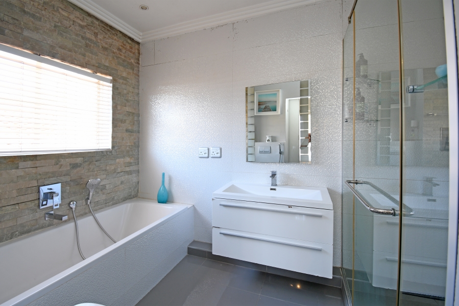 3 Bedroom Property for Sale in Houghton Estate Gauteng