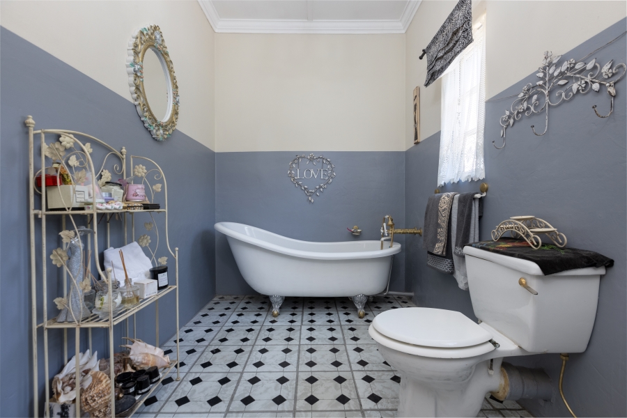 5 Bedroom Property for Sale in Lonehill Gauteng