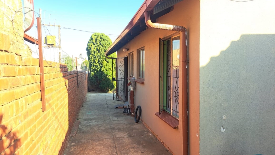3 Bedroom Property for Sale in Soshanguve UU Gauteng