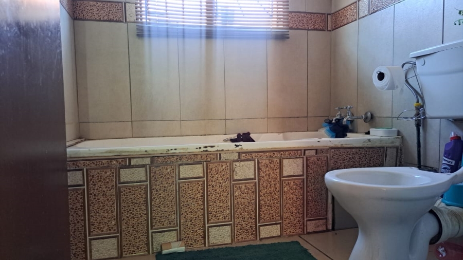 3 Bedroom Property for Sale in Soshanguve UU Gauteng
