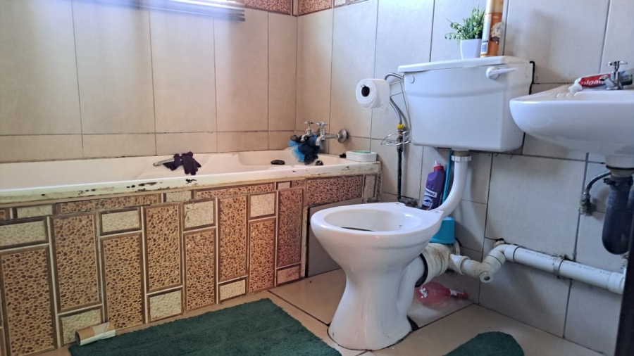 3 Bedroom Property for Sale in Soshanguve UU Gauteng