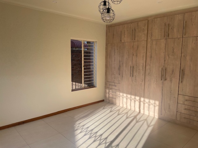 5 Bedroom Property for Sale in Bedfordview Gauteng