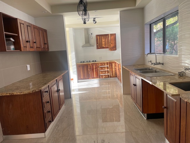 5 Bedroom Property for Sale in Bedfordview Gauteng