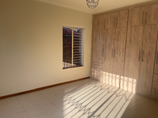 5 Bedroom Property for Sale in Bedfordview Gauteng
