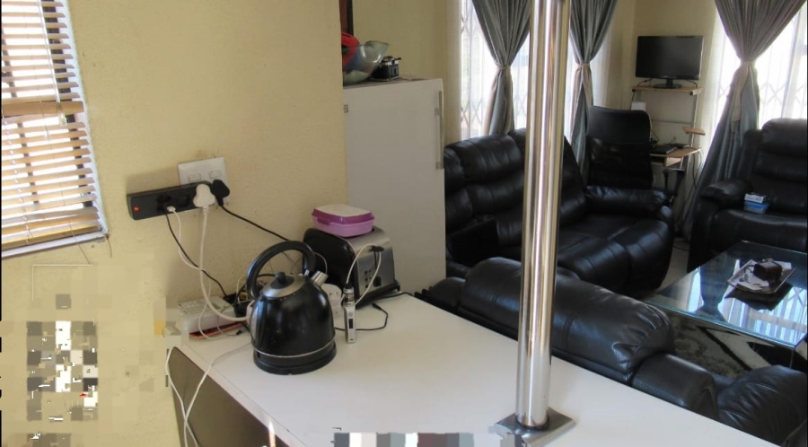 3 Bedroom Property for Sale in Mindalore Gauteng