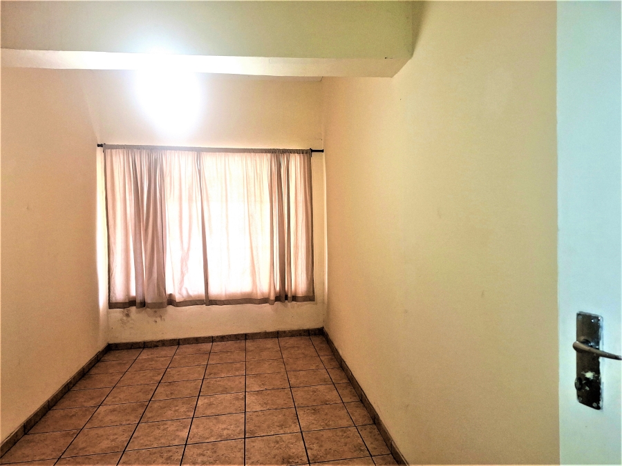 7 Bedroom Property for Sale in Westdene Gauteng