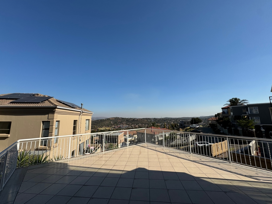 To Let 3 Bedroom Property for Rent in Bassonia Rock Gauteng