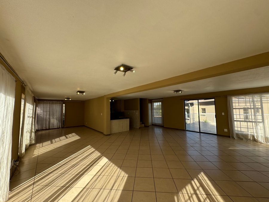 To Let 3 Bedroom Property for Rent in Bassonia Rock Gauteng