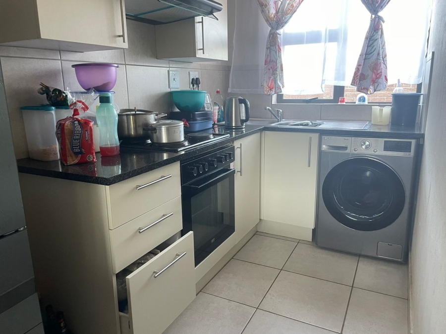 2 Bedroom Property for Sale in Protea Glen Gauteng