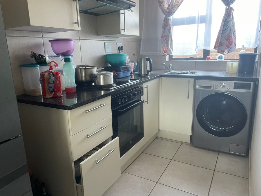 2 Bedroom Property for Sale in Protea Glen Gauteng