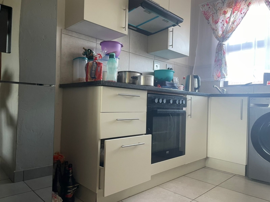 2 Bedroom Property for Sale in Protea Glen Gauteng