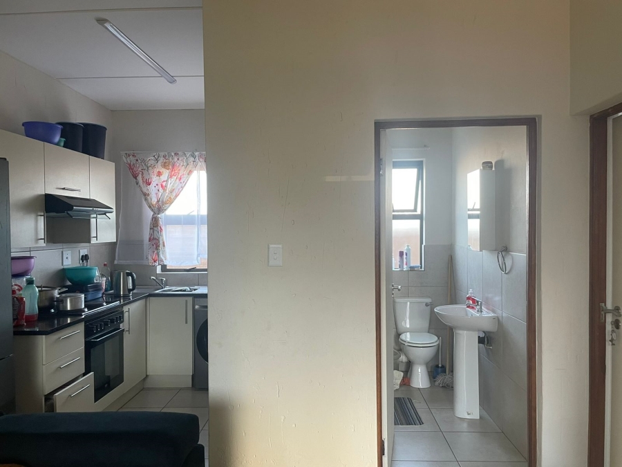 2 Bedroom Property for Sale in Protea Glen Gauteng
