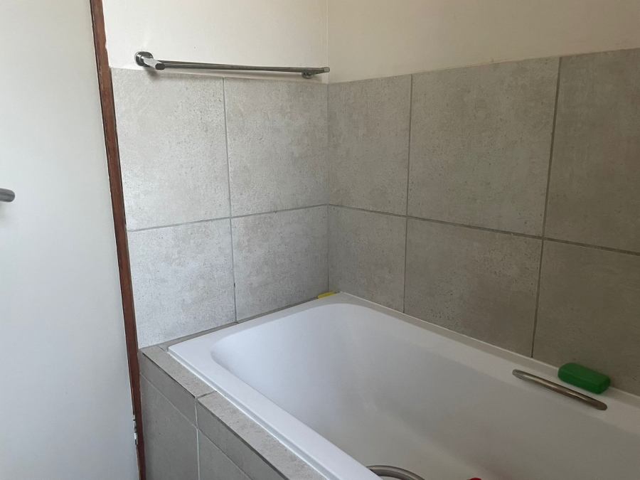 2 Bedroom Property for Sale in Protea Glen Gauteng