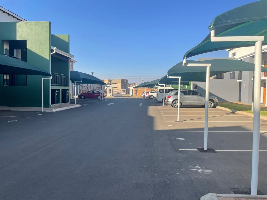 2 Bedroom Property for Sale in Protea Glen Gauteng