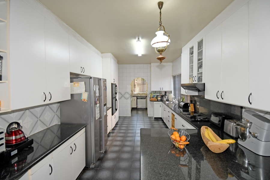 4 Bedroom Property for Sale in Glenhazel Gauteng