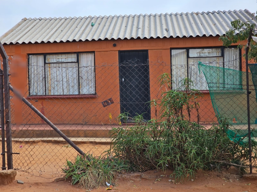 5 Bedroom Property for Sale in Igqagqa Gauteng