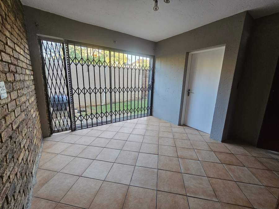 3 Bedroom Property for Sale in Glen Marais Gauteng
