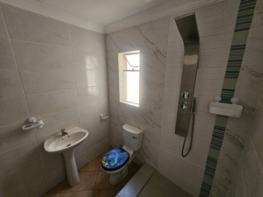 3 Bedroom Property for Sale in Glen Marais Gauteng