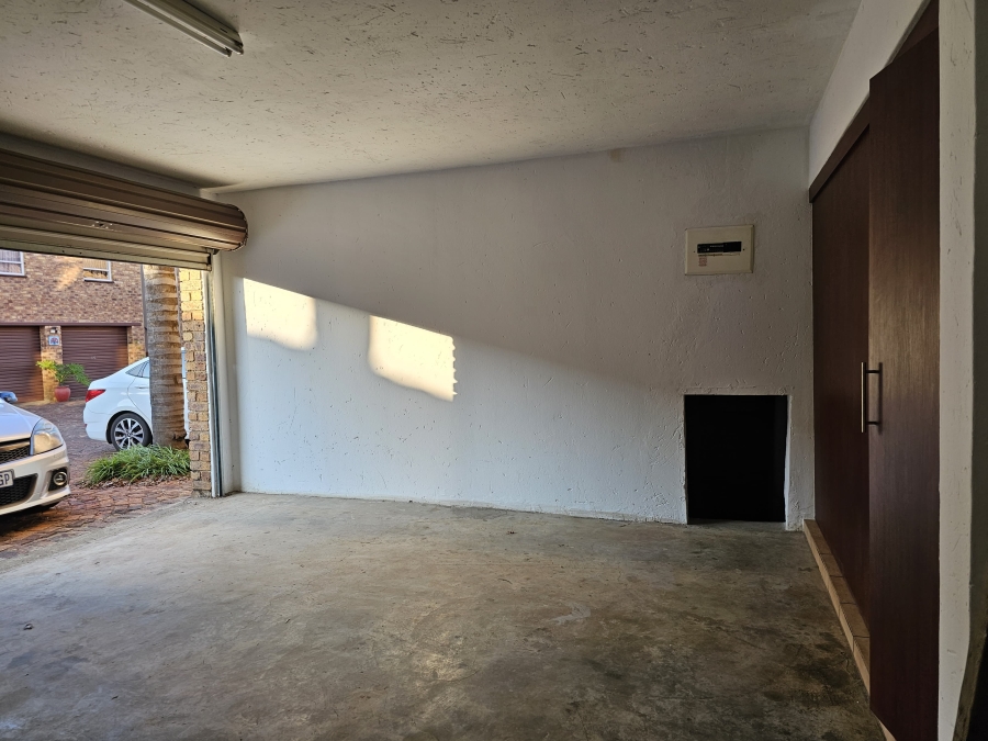 3 Bedroom Property for Sale in Glen Marais Gauteng