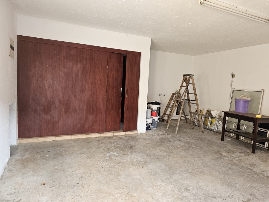 3 Bedroom Property for Sale in Glen Marais Gauteng