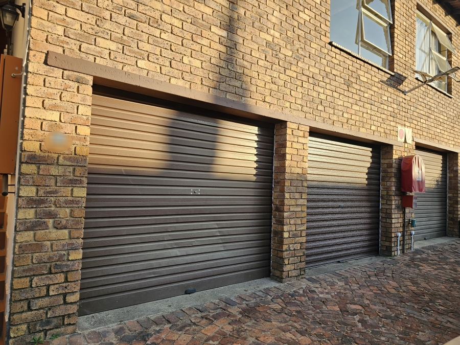 3 Bedroom Property for Sale in Glen Marais Gauteng